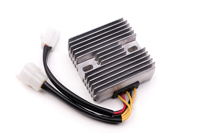 Suzuki TS125X, DR350S, RG500, DR650S, DR750, DR850 Regulator Rectifier - RR73